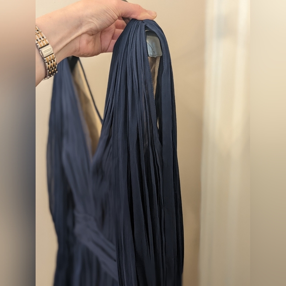 J Mendel silk navy gown size 8 - Picture 4 of 6